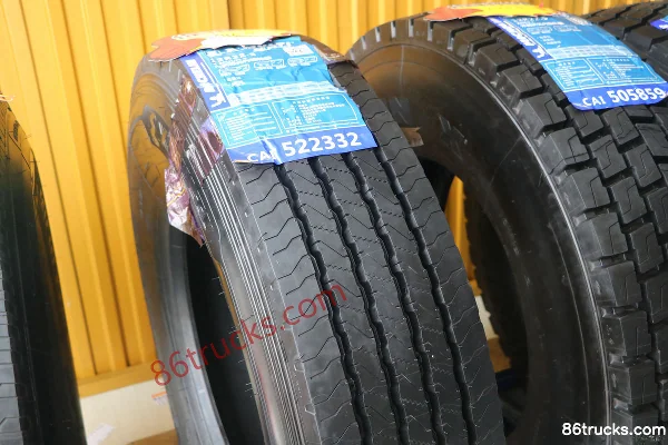 Michelin X MULTI Z (12R22.5) tubeless fuel-saving tire Exterior (2) | 86Trucks