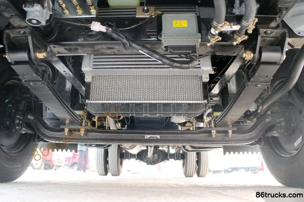 Tangjun Ouling T3 series 110 hp 4X2(6 wheels) 4.15m single-row flatbed light truck Chassis (1) | 86Trucks