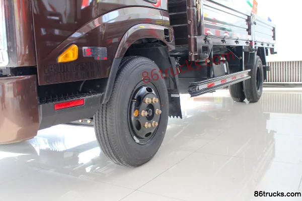 Tangjun Ouling T3 Series 116hp 4X2(6 wheels) 4.15m Single Row Flatbed Light Truck (Lu'an 5-speed) Chassis (2) | 86Trucks