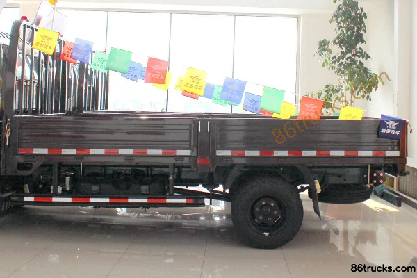 Tangjun Ouling T3 Series 116hp 4X2(6 wheels) 4.15m Single Row Flatbed Light Truck (Lu'an 5-speed) Body (2) | 86Trucks