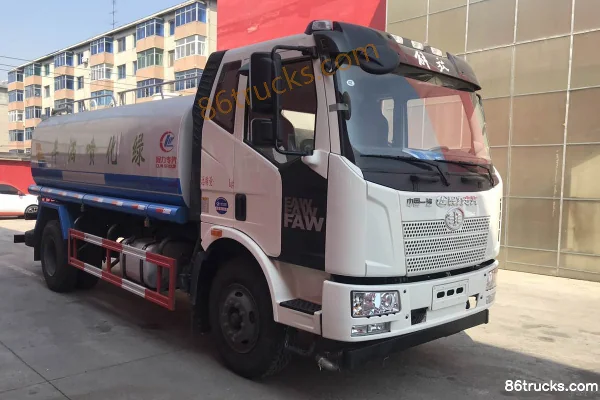 FAW Jiefang J6L 180 ch 4X2(6 roues) Camion citerne d'arrosage (marque Chengliwei) Extérieur