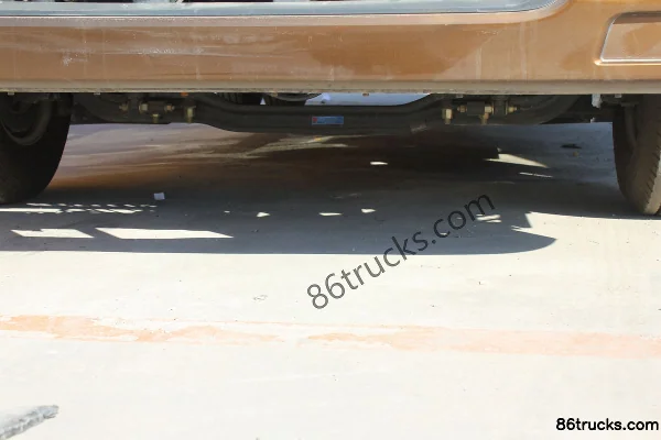 Dongfeng Kaipute K6-L 115 ch 4X2(6 roues) 3,8 m porteur à ridelles cabine demi-avancée Châssis (1) | 86Trucks