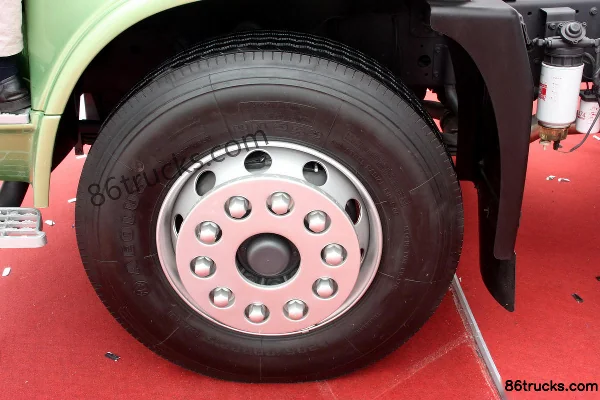 Dongfeng Commercial Vehicle Tianjin Medium Truck 160hp 4X2(6 wheels) 4X2 cargo truck chassis (1) | 86Trucks