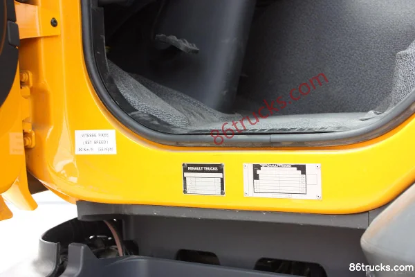Renault Kerax Heavy Truck 392 hp 8X4(12 wheels) Dump Truck (Extended Version) Cab (1) | 86Trucks