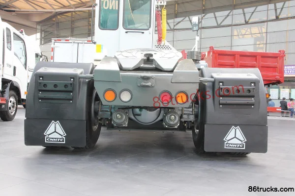 Sinotruk HOVA camion lourd 266 ch 4X2(6 roues) tracteur routier LNG Châssis (2) | 86Trucks