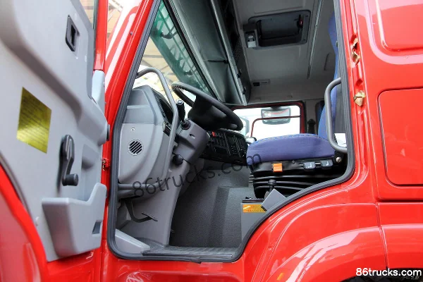 Sinotruk HOWO 380 ch 8X4(12 roues) 5,8 m camion benne Cabine (1) | 86Trucks