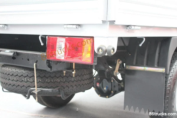Jinbei Linghang 90 ch 4X2(6 roues) camion léger à ridelles simple cabine 3,9 m Châssis (1) | 86Trucks