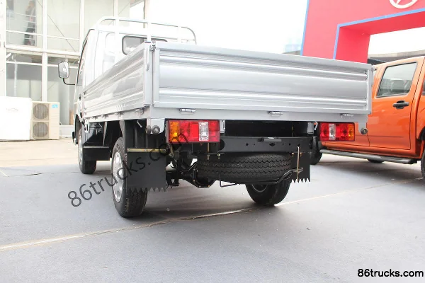 Jinbei Linghang 90 ch 4X2(6 roues) camion léger à ridelles simple cabine 3,9 m Carrosserie (1) | 86Trucks