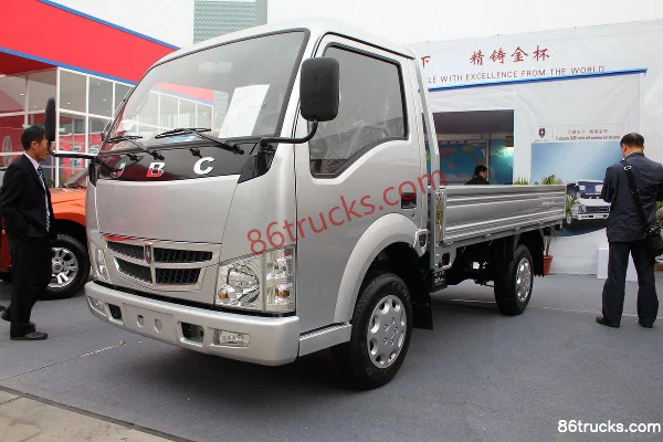 Jinbei Linghang 90 ch 4X2(6 roues) camion léger à ridelles simple cabine 3,9 m Extérieur (3) | 86Trucks