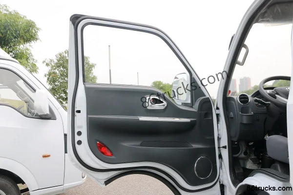 Dongfeng T5 1.5L 110 ch 4X2(6 roues) essence camion plateau micro 3,7 m cabine simple (1) | 86Trucks
