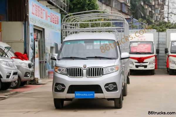 Jinbei T30 1.5L 109 hp 4X2(6 wheels) Gasoline 2.92m single-row stake micro truck Exterior (3) | 86Trucks