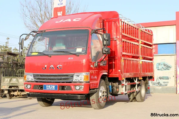 JAC H5 2.5L Diesel 155hp 4X2(6 wheels) WLY 8-speed 3.85m semi-crew flatbed grain van light truck Exterior (3) | 86Trucks