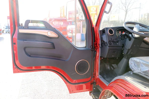 JAC Kangling J6 152 hp 4X2(6 wheels) 4.15m Single Row Van Light Truck (China VI) Cab (1) | 86Trucks
