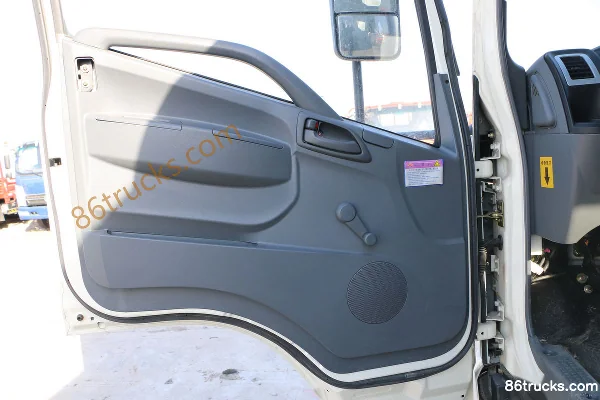 Kama Kaijie M6 129 ch 4X2(6 roues) 4,62 m camion avec grue auxiliaire Cabine (1) | 86Trucks