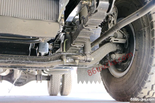 Yuejin Chaoyue C500-33 140 hp 4X2(6 wheels) 4.14m single-row van light truck Chassis (3) | 86Trucks