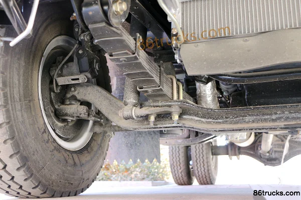 Yuejin Chaoyue C500-33 140 hp 4X2(6 wheels) 4.14m single-row van light truck Chassis (2) | 86Trucks
