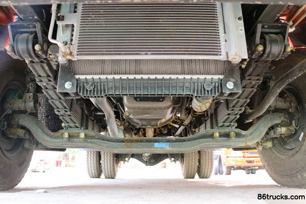 Dongfeng Commercial Vehicle Tianjin KS 185hp 4X2(6 wheels) 6.75m half-row stake truck (China VI) Chassis (1) | 86Trucks