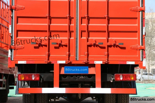 Dongfeng Commercial Vehicle Tianjin KS 185hp 4X2(6 wheels) 6.75m half-row stake truck (China VI) Body (3) | 86Trucks
