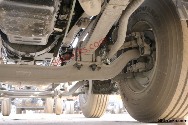 Dongfeng Commercial Vehicle Tianlong VL Heavy Truck 2019 Model Green Pass Edition 350 hp 6X2(8 wheels) 9.6m Flatbed Cargo Truck Chassis (3)