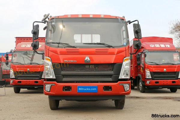 Sinotruk HOWO Tongshuai 148hp 4X2(6 wheels) 4.165m single-row flatbed light truck Exterior (2) | 86Trucks