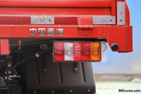 Sinotruk HOWO Tongshuai 148hp 4X2(6 wheels) 4.165m single-row flatbed light truck Body (3) | 86Trucks