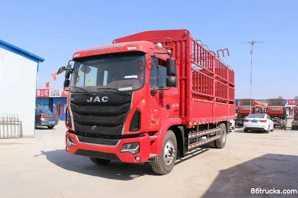 JAC Gallop K5 Medium Truck 180 hp 4X2(6 wheels) 6.77m Grain Van Cargo Truck Exterior (3) | 86Trucks