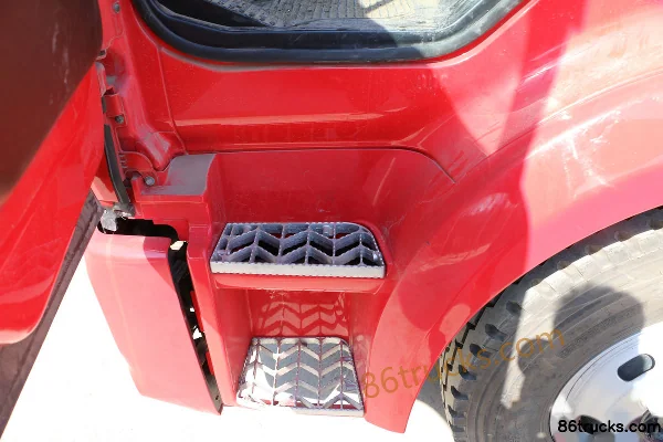 JAC Gallop K5 Medium Truck 180 hp 4X2(6 wheels) 6.77m Grain Van Cargo Truck Cab (2) | 86Trucks