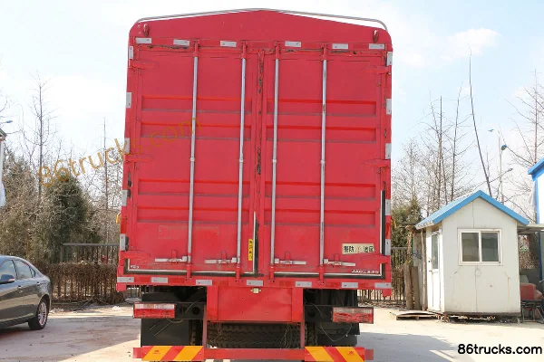 JAC Gallop K5 Medium Truck 180 hp 4X2(6 wheels) 6.77m Grain Van Cargo Truck Body (1) | 86Trucks