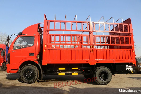 Dongfeng Duolika D6-L 2018 156hp 4X2(6 wheels) 4.17m single-row stake light truck Body (1) | 86Trucks