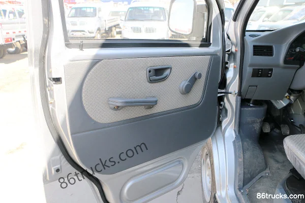 Jinbei T20 édition standard 2018 1.3L 82 ch 4X2(6 roues) 2,64 m fourgon simple cabine micro camion (1) | 86Trucks