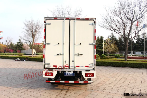 Foton Times Linghang 6 156 ch 4X2(6 roues) camion léger fourgon, cabine simple 4,165 m Carrosserie (1) | 86Trucks