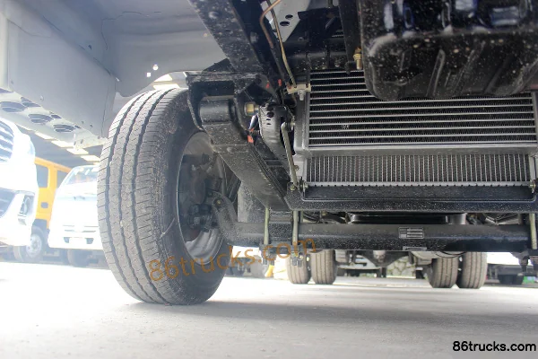 Yuejin Xiaofuxing S50Q 1.3L 87 hp 4X2(6 wheels) Gasoline 2.575m Double Row Van Mini Truck Chassis (2) | 86Trucks