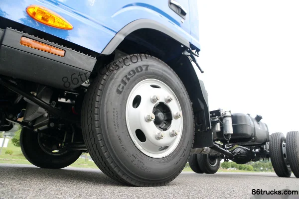 JAC Shuailing Q6 141hp 4X2(6 wheels) 4.12m Single Row Van Light Truck Chassis (3) | 86Trucks
