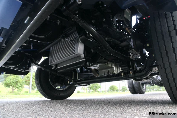 JAC Shuailing Q6 141hp 4X2(6 wheels) 4.12m Single Row Van Light Truck Chassis (2) | 86Trucks