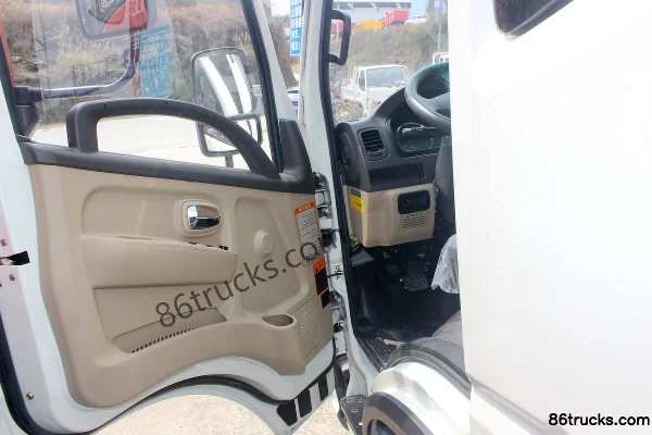 Feidi A3 Series 143 hp 4X2(6 wheels) 3.8m Semi-row Van Truck Cab (1) | 86Trucks