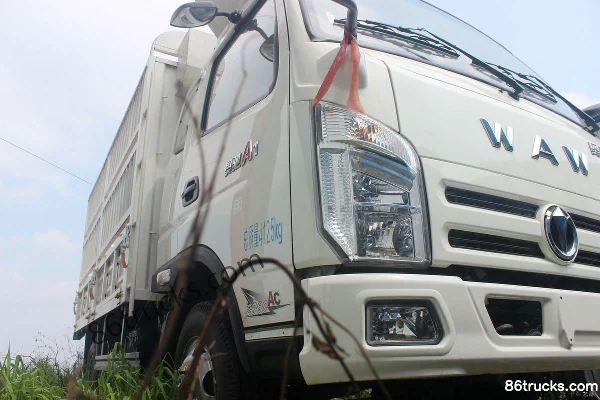 Feidi A3 Series 150 hp 4X2(6 wheels) 3.85m Crew Cab Flat-Side Grain Carrier Light Truck Exterior (2) | 86Trucks