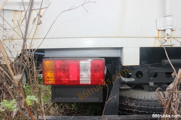 Feidi A3 Series 150 hp 4X2(6 wheels) 3.85m Crew Cab Flat-Side Grain Carrier Light Truck Body (3) | 86Trucks