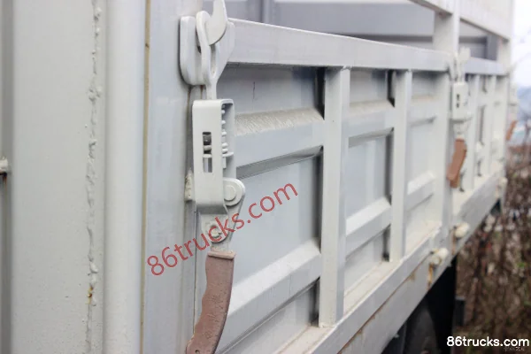 Feidi A3 Series 150 hp 4X2(6 wheels) 3.85m Crew Cab Flat-Side Grain Carrier Light Truck Body (2) | 86Trucks
