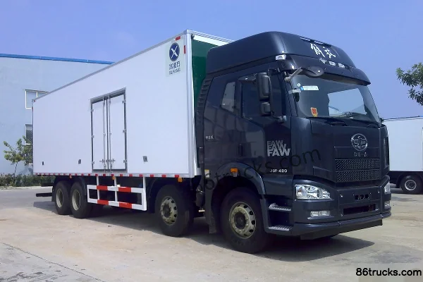 FAW Jiefang J6P 460 hp 8X4(12 wheels) 9.434m Refrigerated Truck (Binglingfang) Exterior