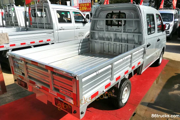 Jinbei T22 Édition 2018 Standard 1,3 L 82 ch 4X2(6 roues) Essence Camion micro plateau double cabine 2,04 m Extérieur (2) | 86Trucks
