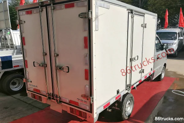 Jinbei T20 Standard Edition 2018 1.0L 61hp 4X2(6 wheels) 2.61m single-row van micro truck Body (2) | 86Trucks