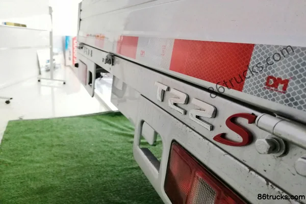 Jinbei Xinyuan T22S 1.3L 85hp 4X2(6 wheels) gasoline 2.55m double-row flatbed micro truck Body (3) | 86Trucks