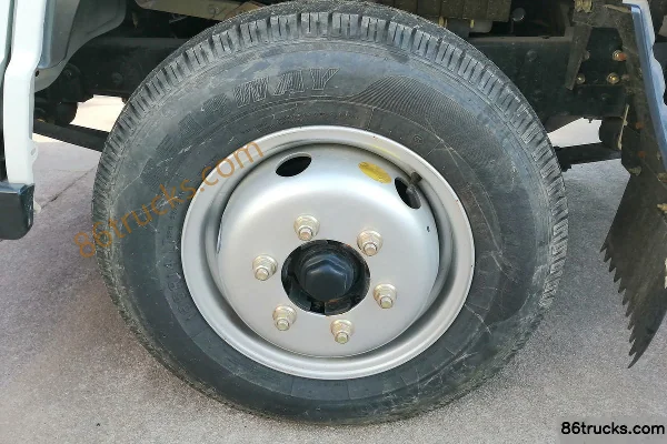 Tangjun Ouling Xiao Baoma 1,6 L 122 ch 4X2(6 roues) camion léger fourgon cabine approfondie 3,48 m (China VI) Châssis (1) | 86Trucks