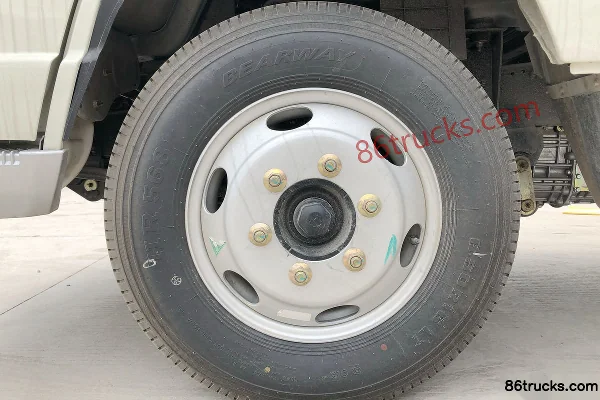 Foton Times Xiaoka Star 2.2L 88hp 4X2(6 wheels) Diesel 3.1m Double Row Flatbed Micro Truck Chassis (3) | 86Trucks
