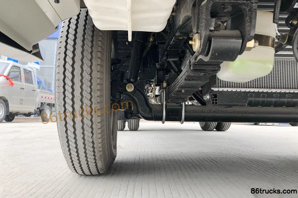 Foton Shidai Yuling V2 1.8L 68 ch 4X2(6 roues) camion plateau micro 3,3 m cabine simple Châssis (2) | 86Trucks