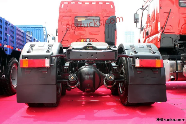 Dongfeng Liuqi Chenglong M5 camion lourd 350 ch 6X4(10 roues) tracteur routier Châssis (3) | 86Trucks
