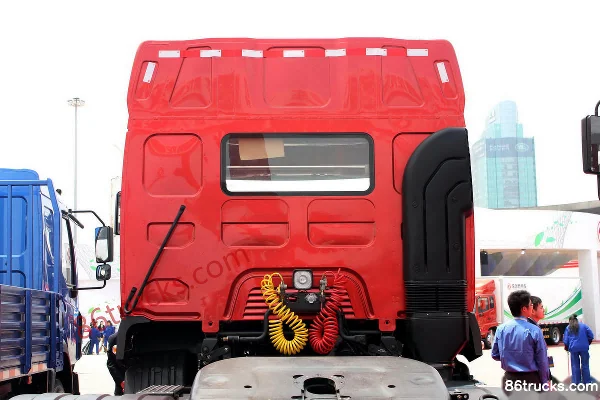 Dongfeng Liuqi Chenglong M5 camion lourd 350 ch 6X4(10 roues) tracteur routier Châssis (2) | 86Trucks