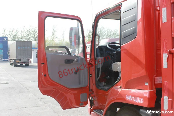 Dongfeng Commercial Vehicle Tianjin Medium Truck 140 ch 4X2(6 roues) 7.1m camion porteur à grille Cabine (1) | 86Trucks