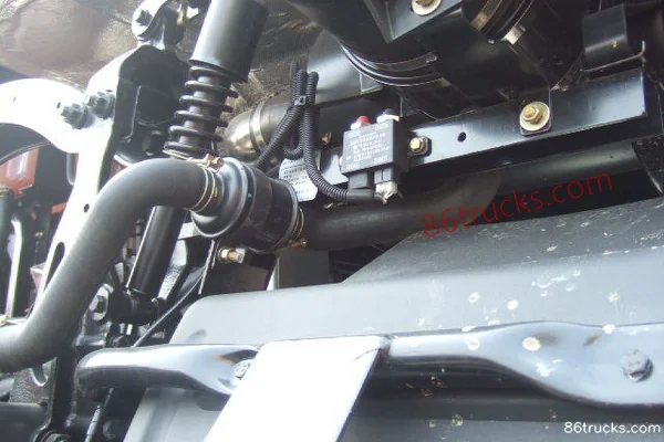 Dongfeng Commercial Vehicle Hercules Heavy Truck 290 hp 8X4(12 wheels) 7.3m Dump Truck Chassis (3) | 86Trucks