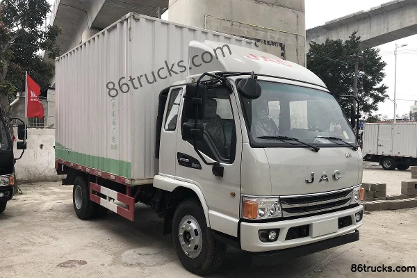JAC H6 2.5L Diesel 152 hp 4X2(6 wheels) Xingrui 6-speed 3.82m Semi-sleeper Van Light Truck Exterior